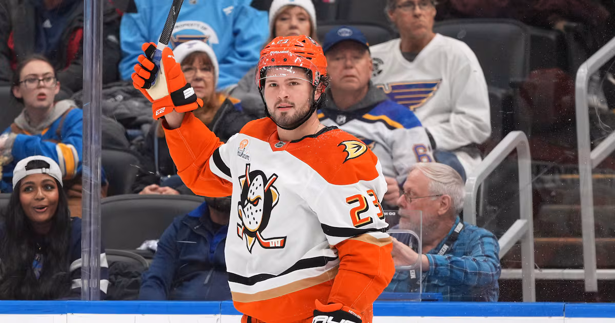 Ducks weighing offers from two teams on McTavish, including Rangers