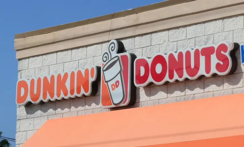 Dunkin’ is giving out free tote bags. But you'll have to hurry