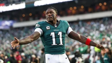 Eagles agree to trade A.J. Brown to Patriots for 2 picks