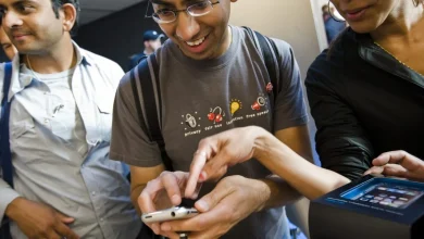 Economists blame America’s plummeting fertility rates on the rise of the iPhone