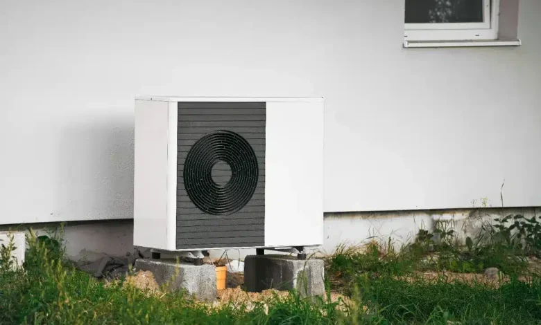 Électrification : Emmanuel Macron mise aussi sur les pompes à chaleur