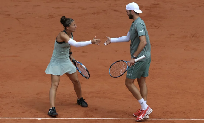 Errani/ Vavassori rally to defend Roland Garros mixed doubles title