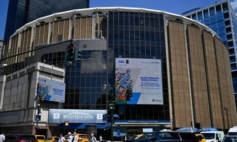 Even Madison Square Garden’s cops can’t believe Taylor Swift wedding rumors