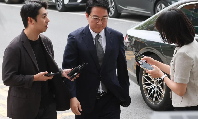 Ex-prosecutor general questioned over alleged martial law role