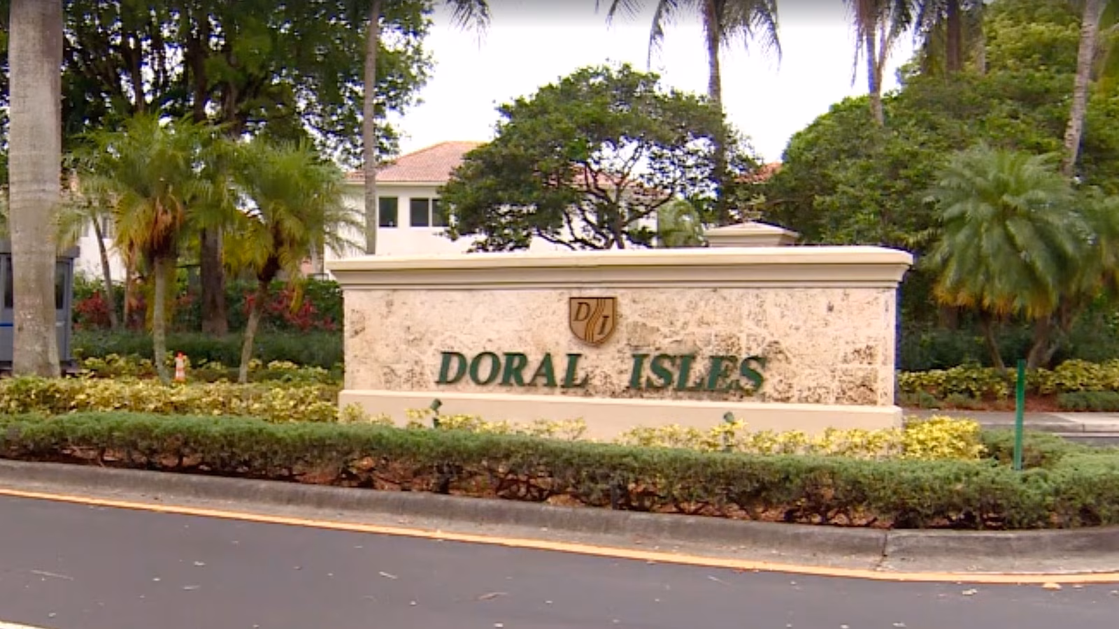 Father kills 2 daughters, their mother in Miami stabbing murder-suicide
