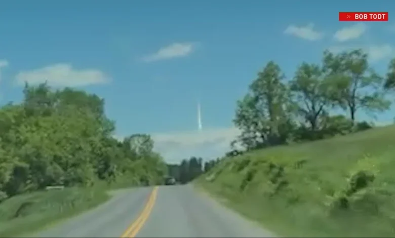 Footage shows meteorite entering atmosphere