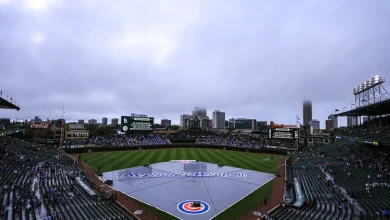 Giants-Cubs game at Wrigley Field delayed by rain