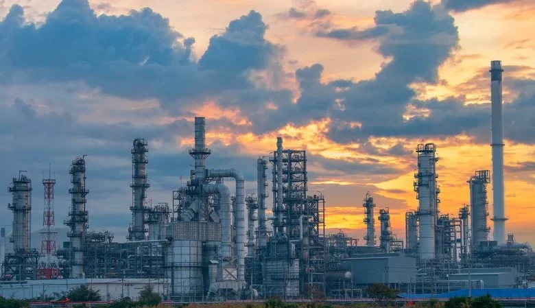 Goldman Sachs Sees Oil Demand Destruction Offsetting Supply Shock Risks