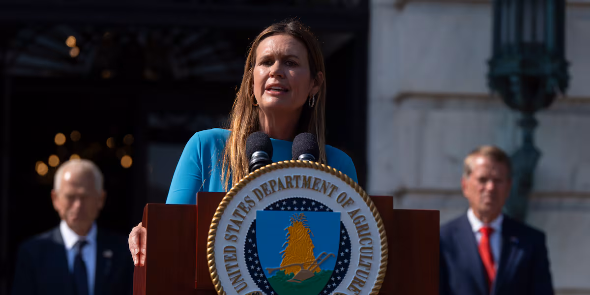 Governor Sanders declares June as Fidelity Month
