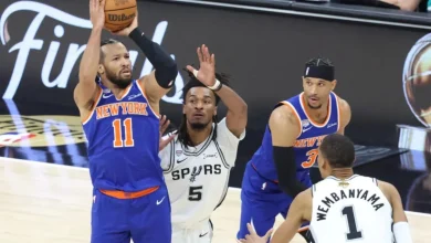 Jalen Brunson blinked— and somehow the Knicks held on
