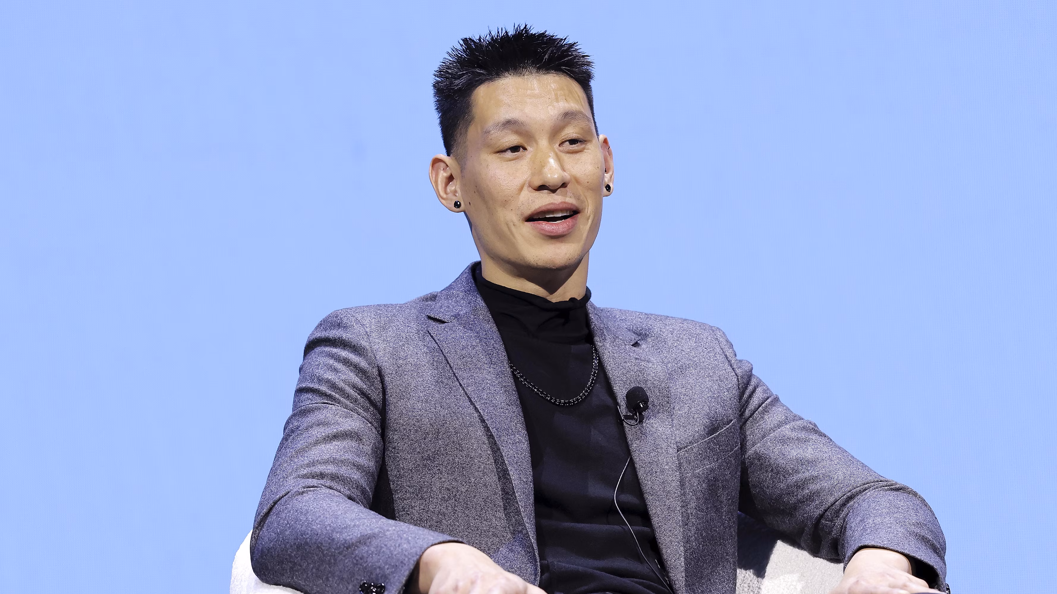 Jeremy Lin Hopes to 'Clear the Air' with Carmelo Anthony, Teases Podcast Episode with Knicks Icon