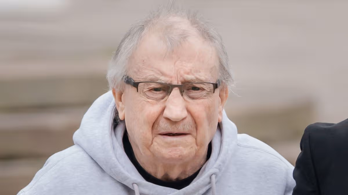 Jesse Lingard's grandad dies while awaiting retrial on child sex offence charges