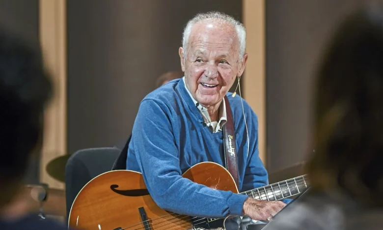 Joe Negri, Handyman Negri on 'Mister Rogers' Neighborhood,' dies at 99