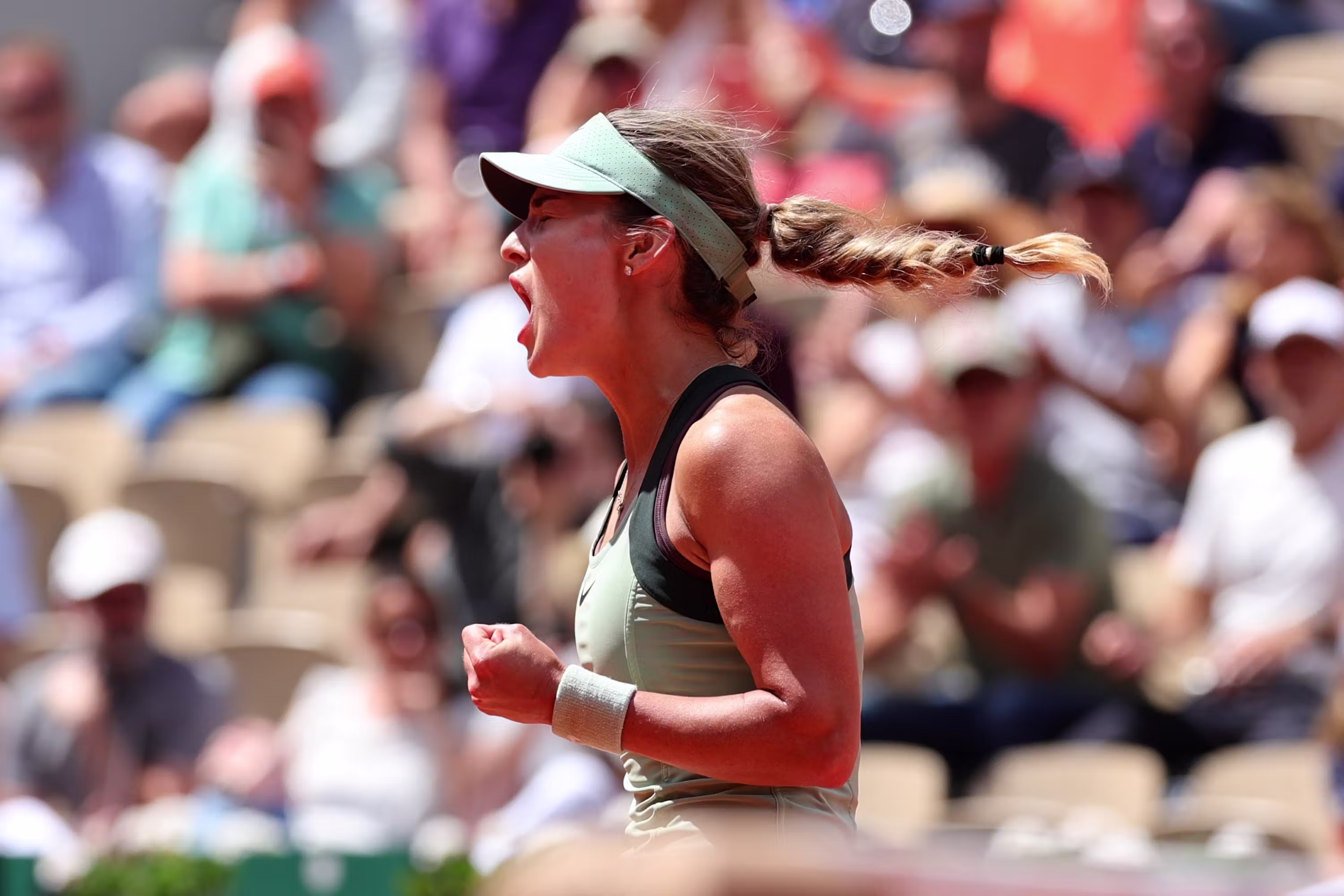 Kalinskaya battles past Potapova for first RG quarterfinal