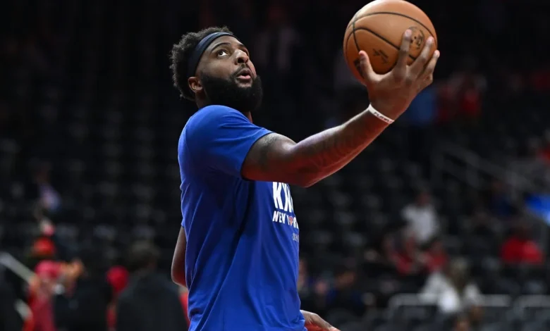 Knicks’ Mitchell Robinson practices with broken pinkie ahead of NBA Finals Game 1