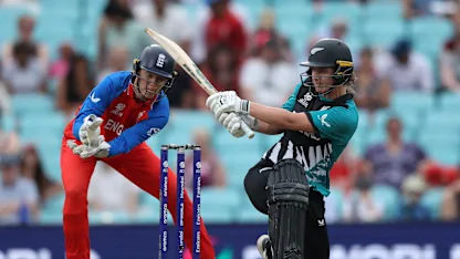 LIVE: England punch back with three quick wickets