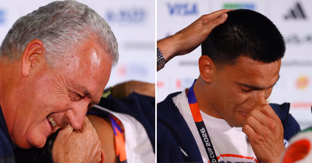 La reacción de Alfaro cuando un jugador de Paraguay se emocionó en la previa del debut del Mundial: “Es lo que sentimos todos”