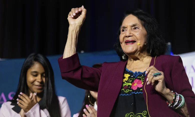 Labor rights icon Dolores Huerta tells CT Latinas to stay civically engaged