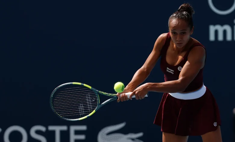 Leylah Fernandez shows off stunning Lululemon Wimbledon kit