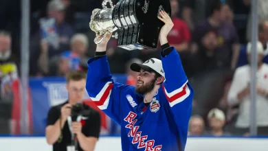 Lightning acquire rights to Jack Pridham from Blackhawks for third-round pick