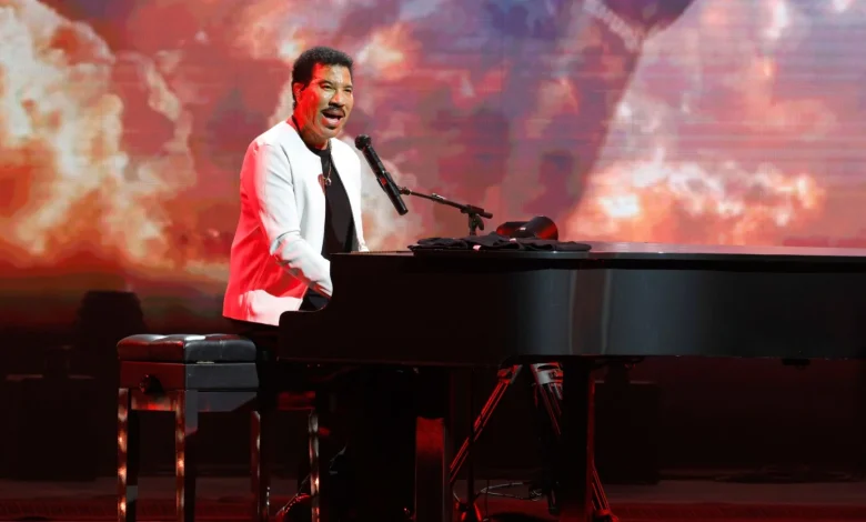 Lionel Richie Cuts Minnesota Set Short After Falling Ill Onstage