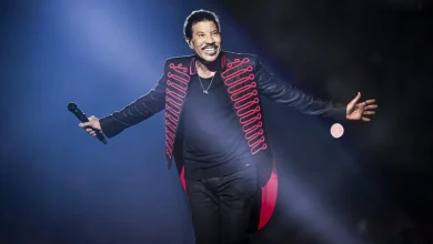 Lionel Richie Falls Ill On Stage; Cuts Short First Night Of New Tour