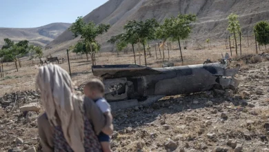 Live Updates: Trump says U.S. to hit Iran "very hard" tonight, eventually seize Kharg Island as war reignites