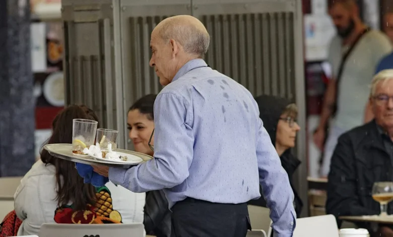 Los autónomos pueden cobrar dos pensiones de jubilación juntas, pero deben sumar 15 años cotizados en cada régimen