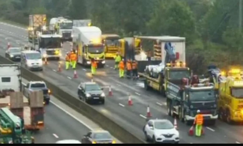 M25 Traffic Update Today: Oil Spillage Closes Lane Between J3 & J2 as Congestion & Roadworks Cause Long Delays – Check Closed Roads, Diversion Routes, Reopening Status, Helpline Numbers & More