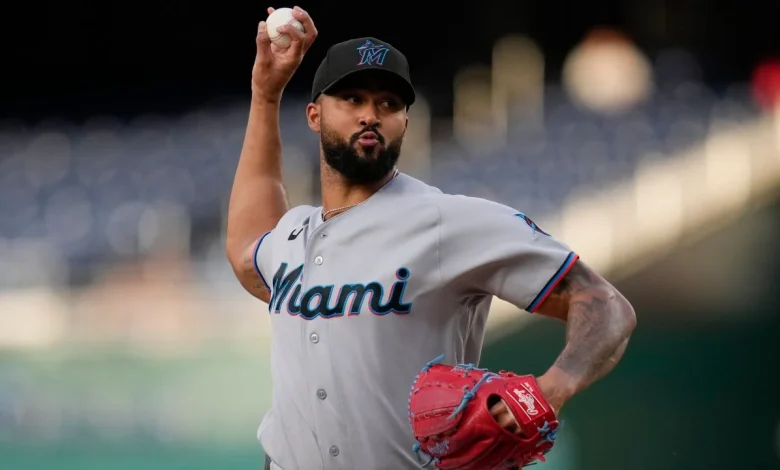 MLB Roundup: Marlins snap five-game skid with win over Nationals