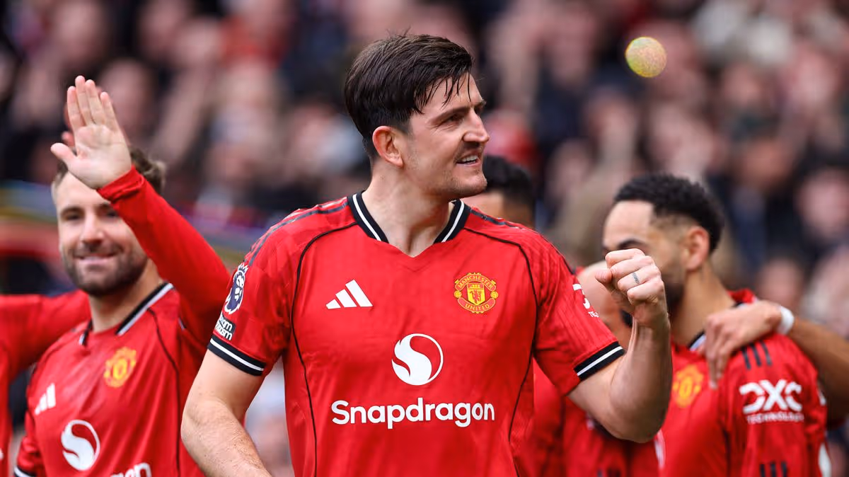 Man United latest: Harry Maguire makes unexpected move as 'contact' made over £80m star