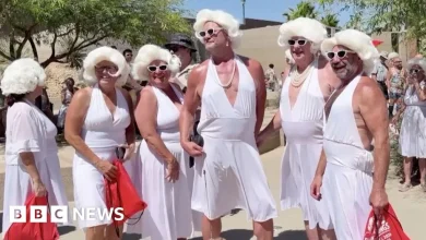 Marilyn Monroe lookalikes gather to celebrate her 100th birthday