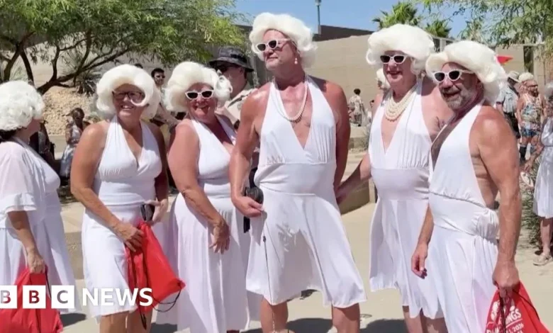Marilyn Monroe lookalikes gather to celebrate her 100th birthday