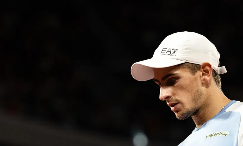 Matteo Arnaldi withdraws from French Open semifinal with virus, sending Flavio Cobolli to final