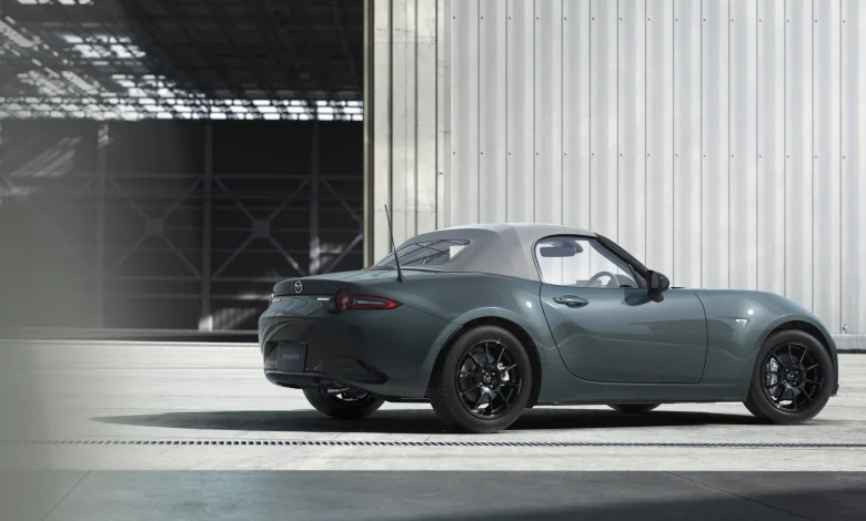 Mazda Announces New Zinc Green Color