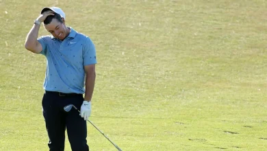 McIlroy fizzles as U.S. Open hopes fade with 40 on back nine