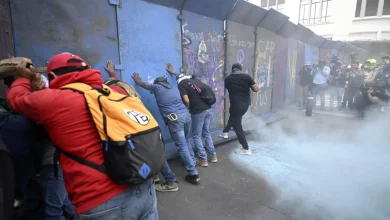 México: protestas de maestros y de familiares de desaparecidos escalan la tensión a días del Mundial