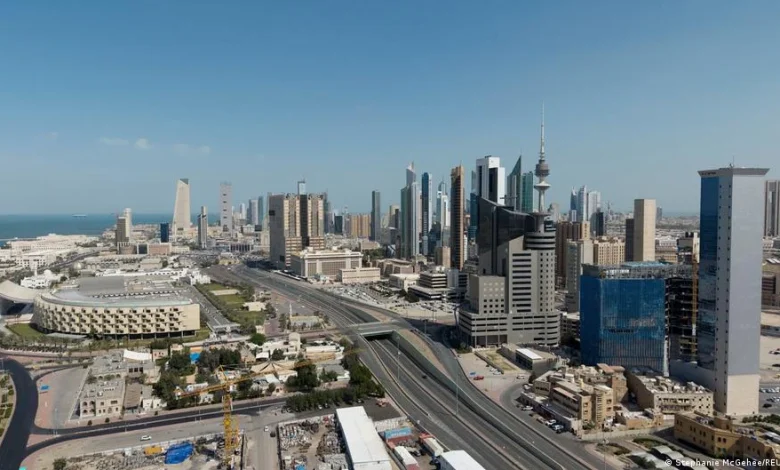 Middle East: Kuwait hit by missiles and drones