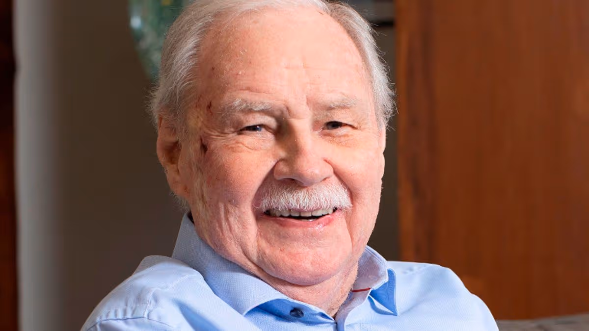 Mirror legend Ted Macauley - who was friends with George Best, Bobby Charlton and Barry Sheene - dies aged 91
