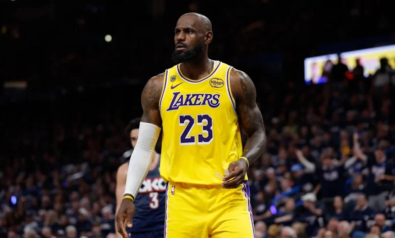 NBA Legend Wants LeBron James to Take Pay Cut and Return to Cleveland Cavaliers