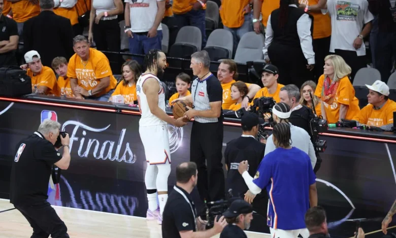 NBA focused on pair of fans over profane Jalen Brunson interaction