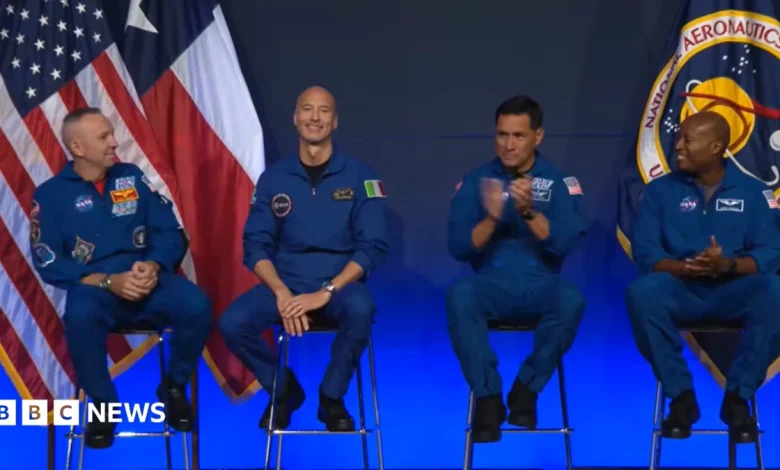 Nasa names Artemis III crew in next step towards Moon landing