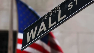 Nasdaq Drops 4% As Major Indexes Tumble During Tech Selloff