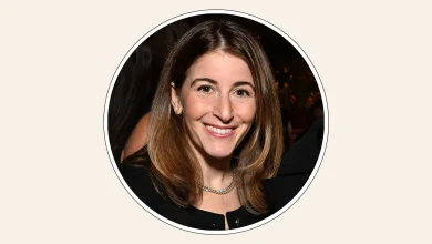 Netflix Communications Head Exits