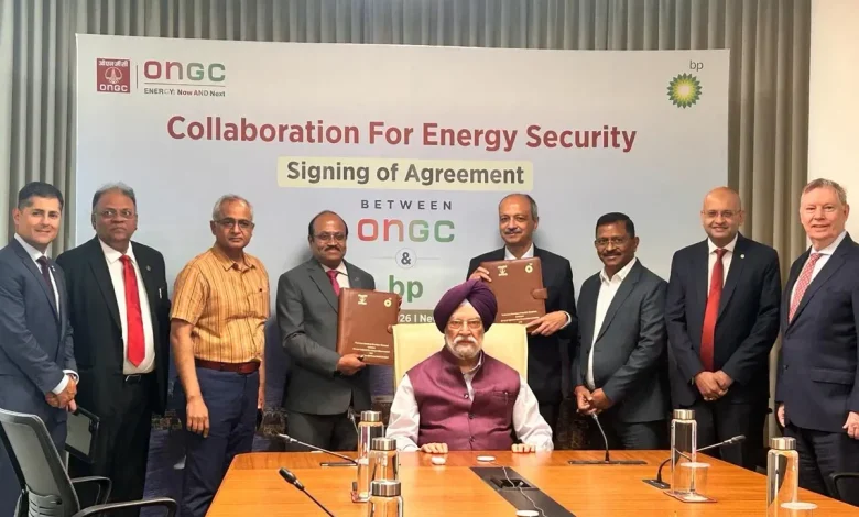 ONGC and bp sign Technical Services Contract to enhance production from fields in the Western Offshore Basin