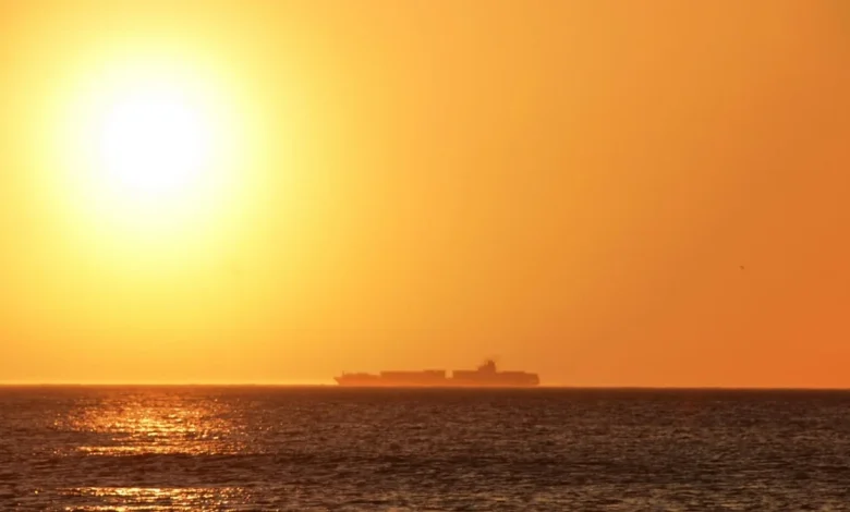 Oil Surges Over 7% as Iran Halts U.S. Talks and Threatens Total Hormuz Closure