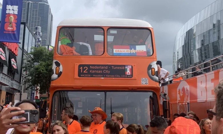 Oranje Fanwalk takes over Kansas City as fans prep for Netherlands-Tunisia World Cup match | KCUR