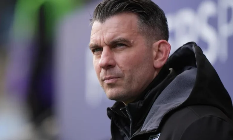 Oxford United sack head coach Matt Bloomfield
