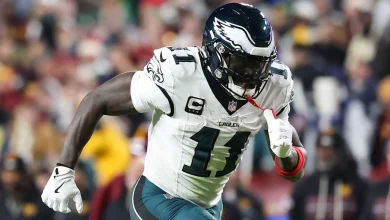 Patriots trade for Eagles WR A.J. Brown in blockbuster deal