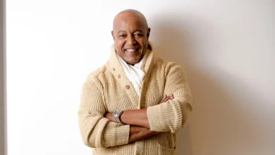 Peabo Bryson under medical care after suffering stroke, representative says